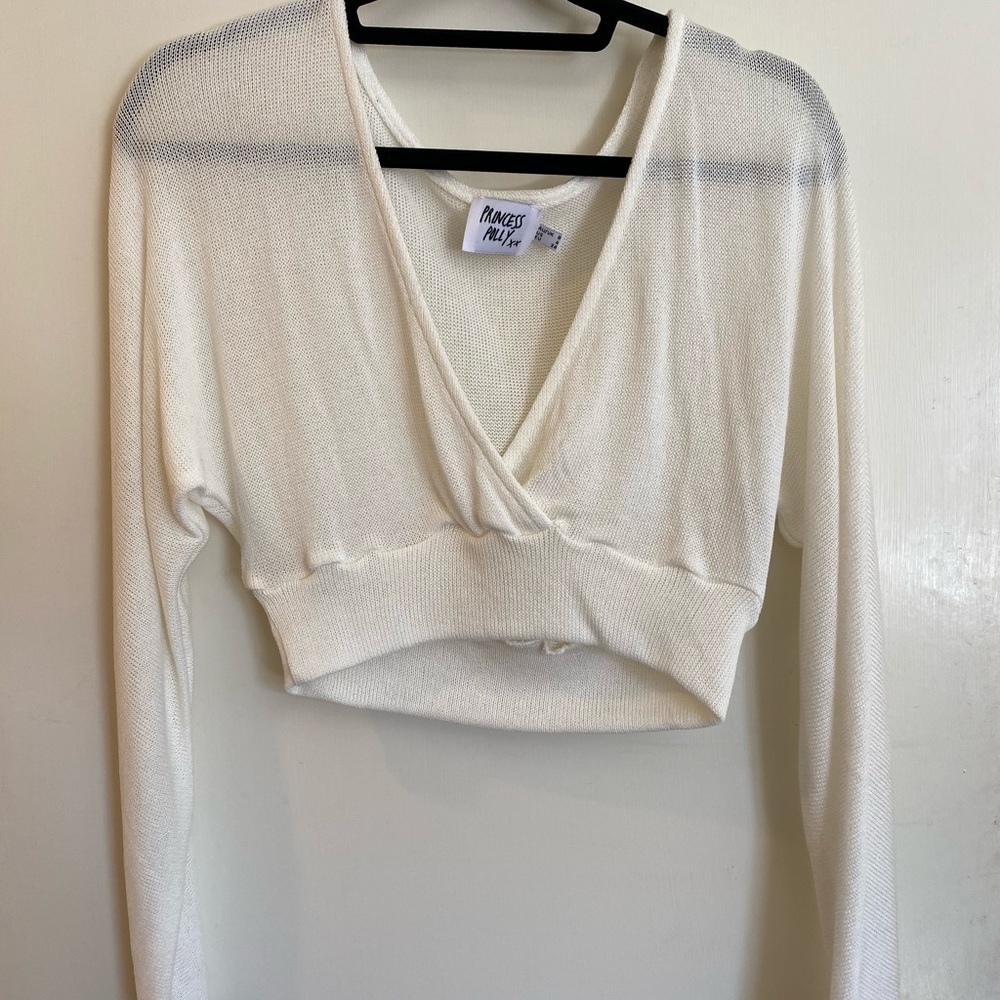 White/cream knitted long sleeve